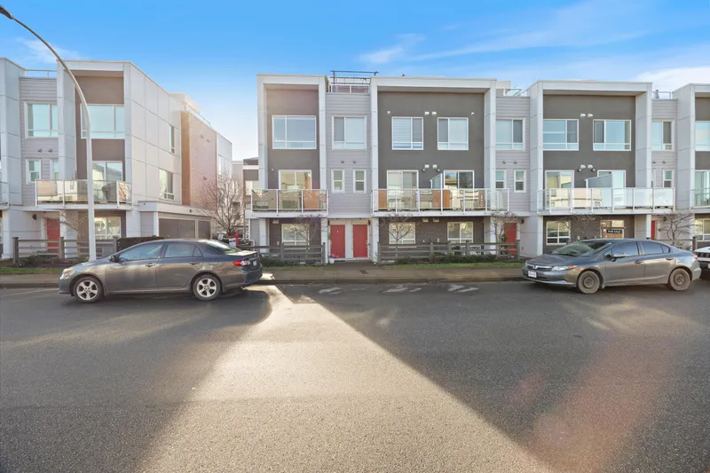 6 19628 55A AVENUE - photo 2 of 25