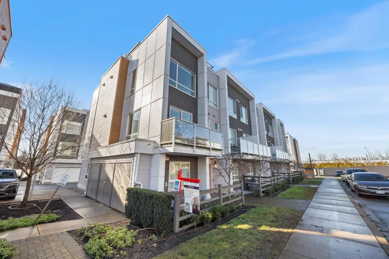 6 19628 55A AVENUE - photo 3 of 25