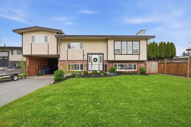 46489 HURNDALL CRESCENT - photo 1 of 40