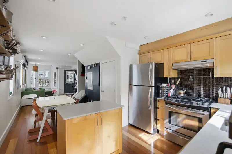 6 1642 E GEORGIA STREET - photo 1 of 40