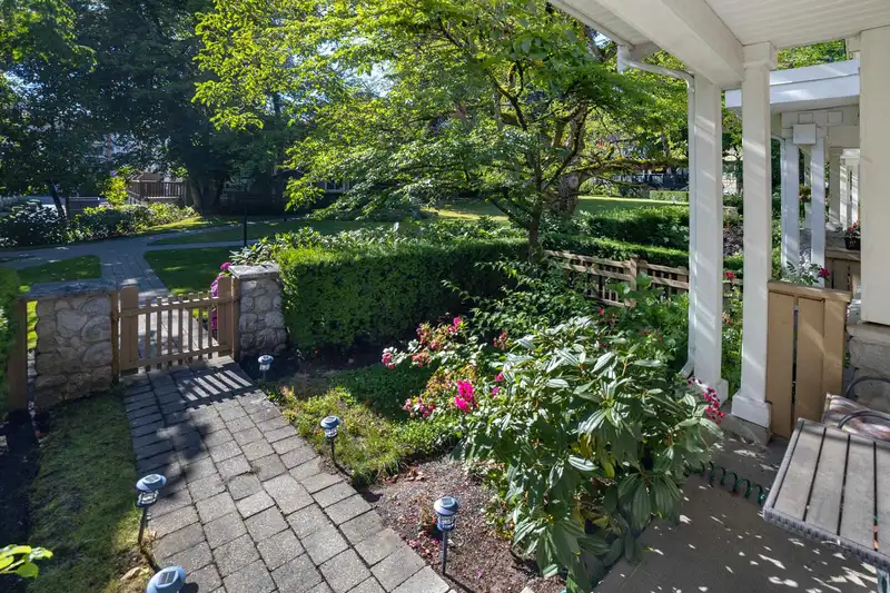 883 W 59TH AVENUE - photo 2 of 26
