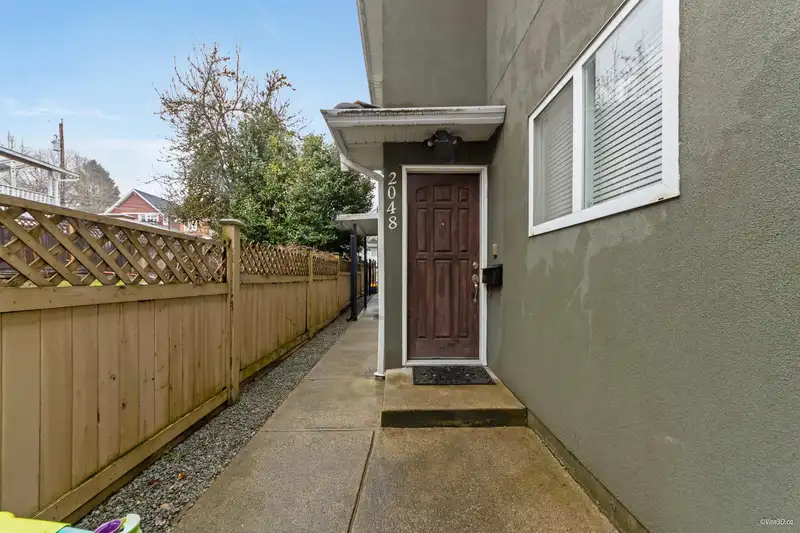 2048 E 1ST AVENUE - photo 2 of 22