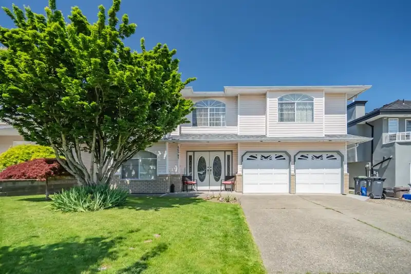 26987 27 AVENUE - photo 1 of 27