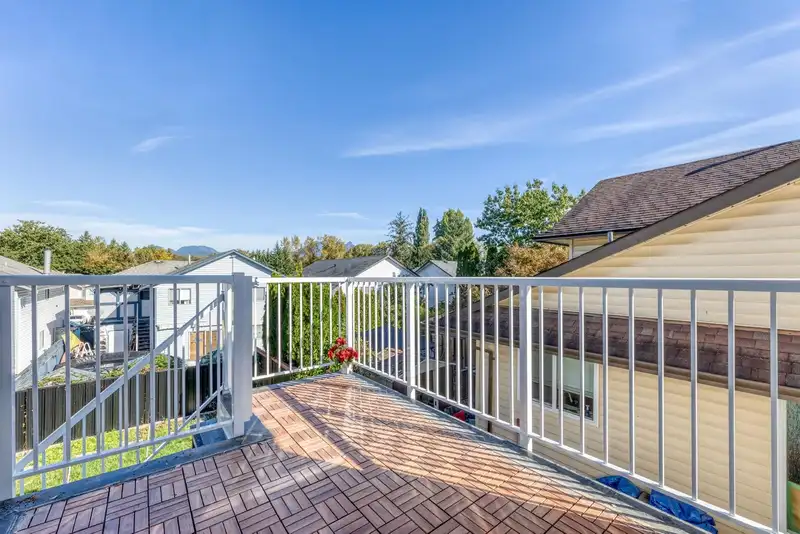 22419 125 AVENUE - photo 3 of 40
