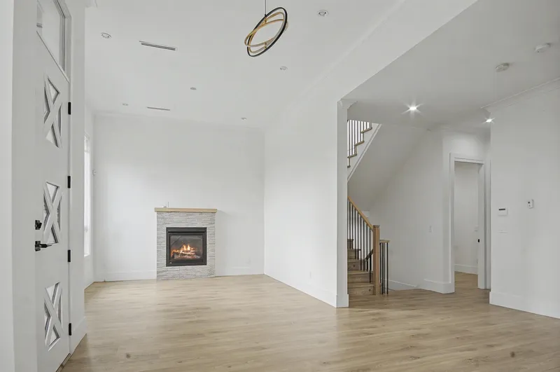 16685 15A AVENUE - photo 3 of 25