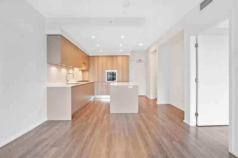 2202 3833 EVERGREEN PLACE - photo 2 of 32