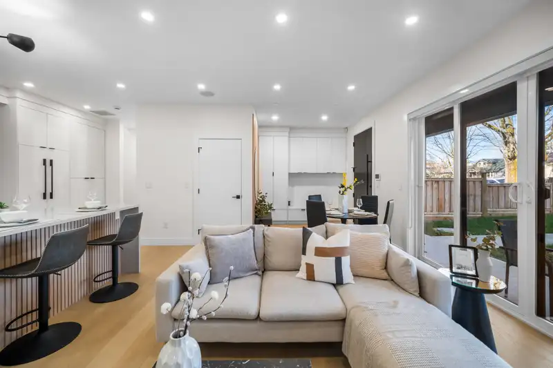1 3576 E PENDER STREET - photo 4 of 23