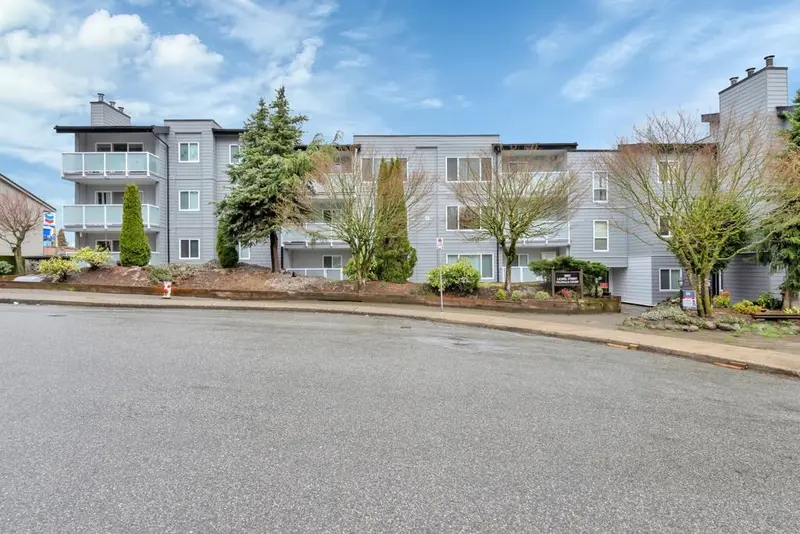 109 3883 LAUREL STREET - photo 1 of 21