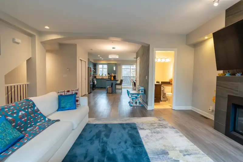50 20738 84 AVENUE - photo 3 of 31