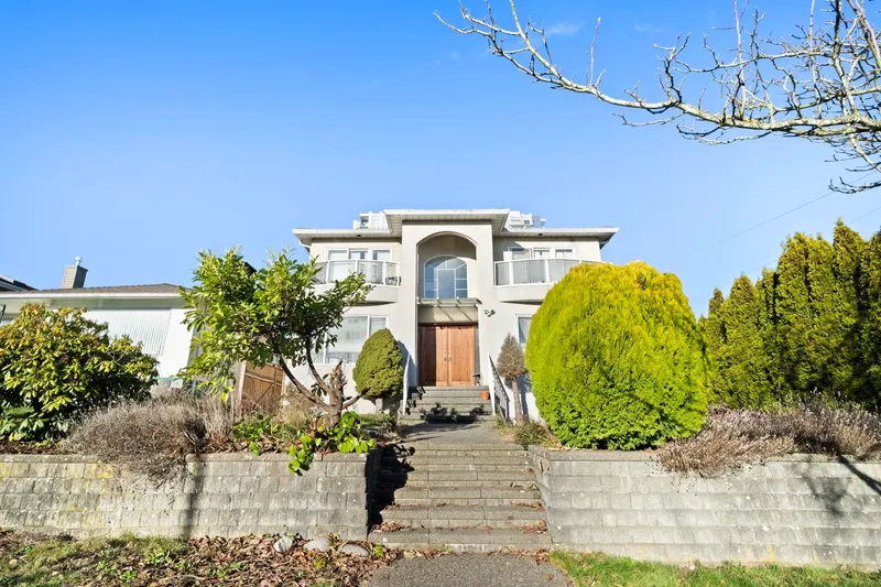 515 W 60TH AVENUE - photo 2 of 20