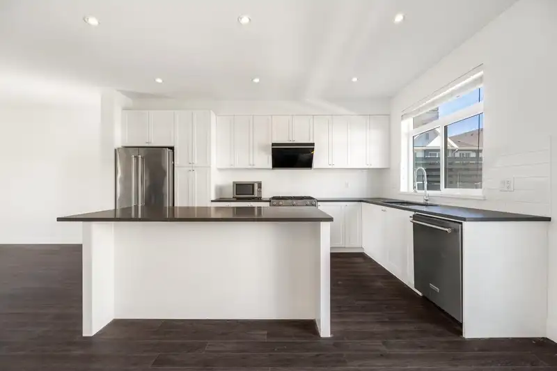 56 16678 25 AVENUE - photo 3 of 30
