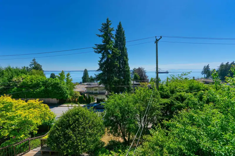3341 MARINE DRIVE - photo 4 of 33