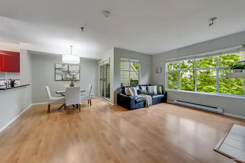 105 2450 HAWTHORNE AVENUE - photo 1 of 32
