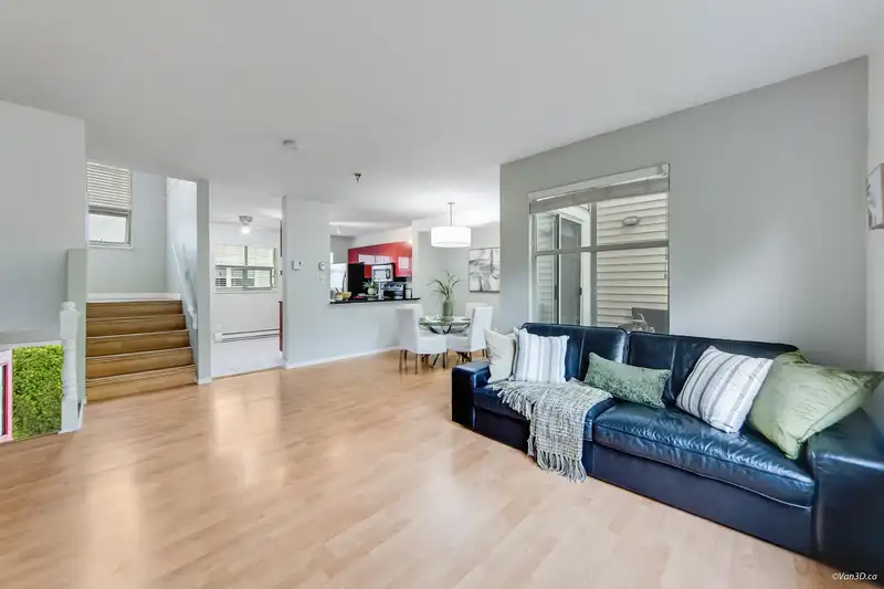 105 2450 HAWTHORNE AVENUE - photo 2 of 32