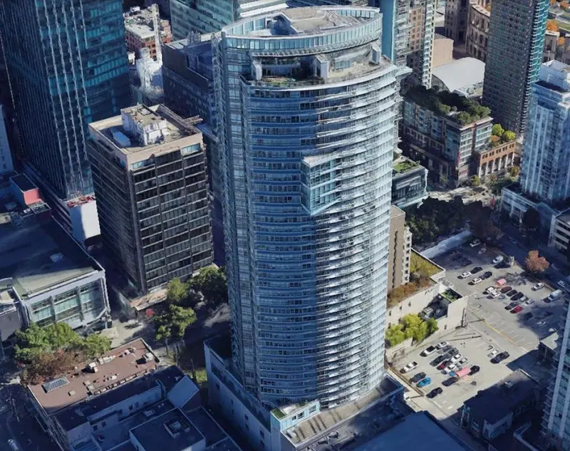 1802 833 SEYMOUR STREET - photo 1 of 4