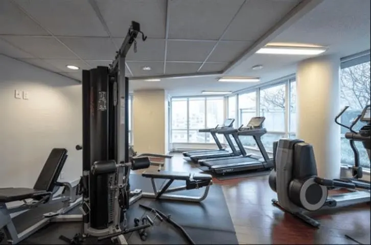 1802 833 SEYMOUR STREET - photo 4 of 4