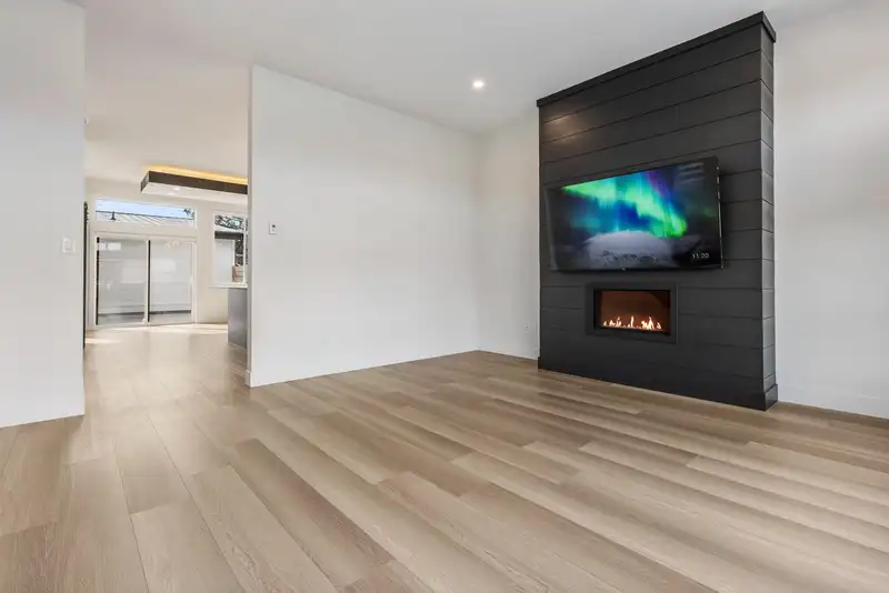 46070 FIRST AVENUE - photo 4 of 39