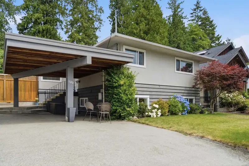 1120 WELLINGTON DRIVE - photo 1 of 34