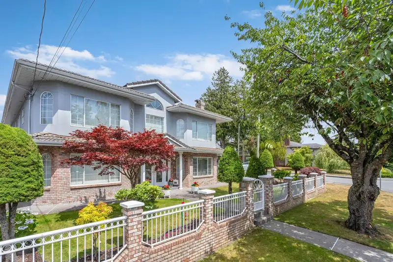 5889 NEVILLE STREET - photo 1 of 35