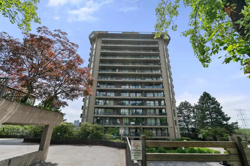 706 3760 ALBERT STREET - photo 1 of 21