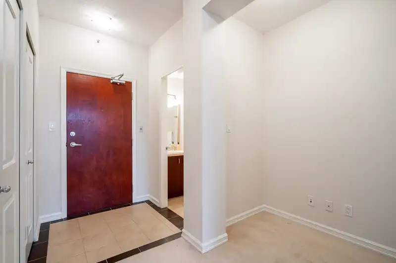405 1551 FOSTER STREET - photo 3 of 32