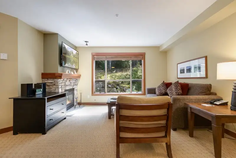 214G1 4653 BLACKCOMB WAY - photo 3 of 25