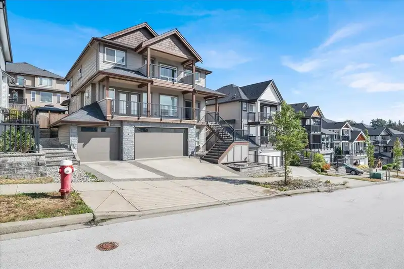 10154 247 STREET - photo 3 of 40