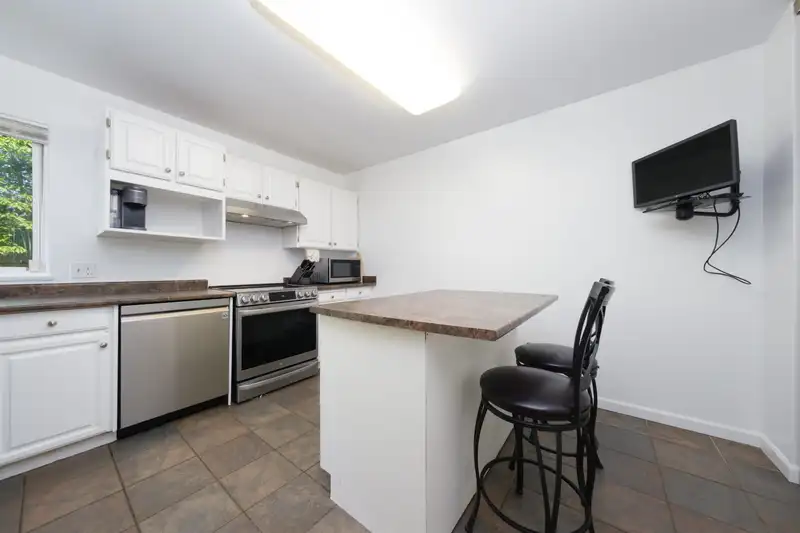 7503 WESTBANK PLACE - photo 3 of 36