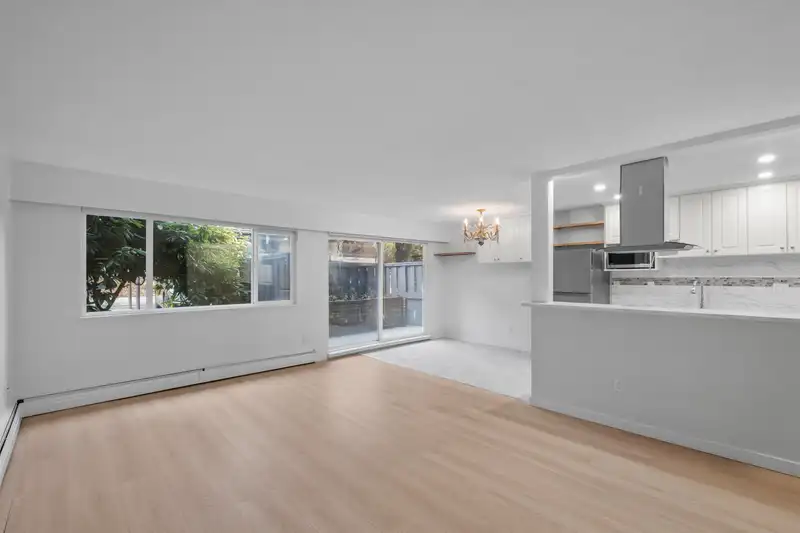 609 555 W 28TH STREET - photo 2 of 20