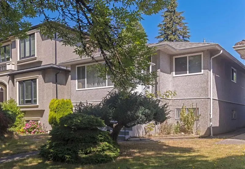 25 E 47TH AVENUE - photo 1 of 28