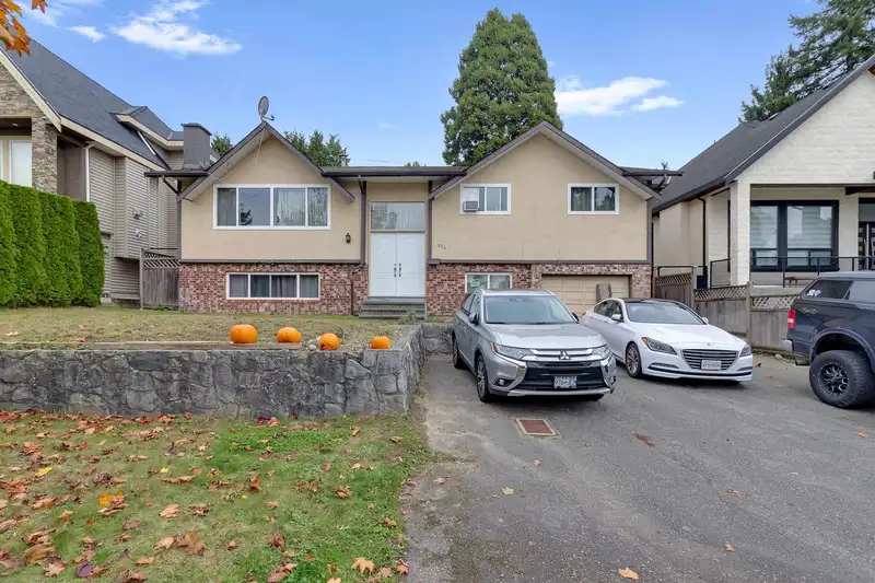 8714 151B STREET - photo 1 of 4