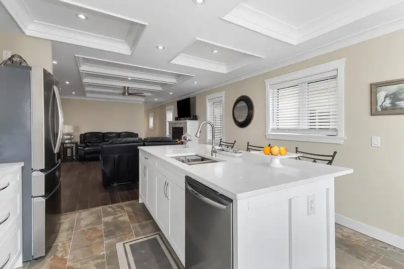 103 27111 0 AVENUE - photo 4 of 30