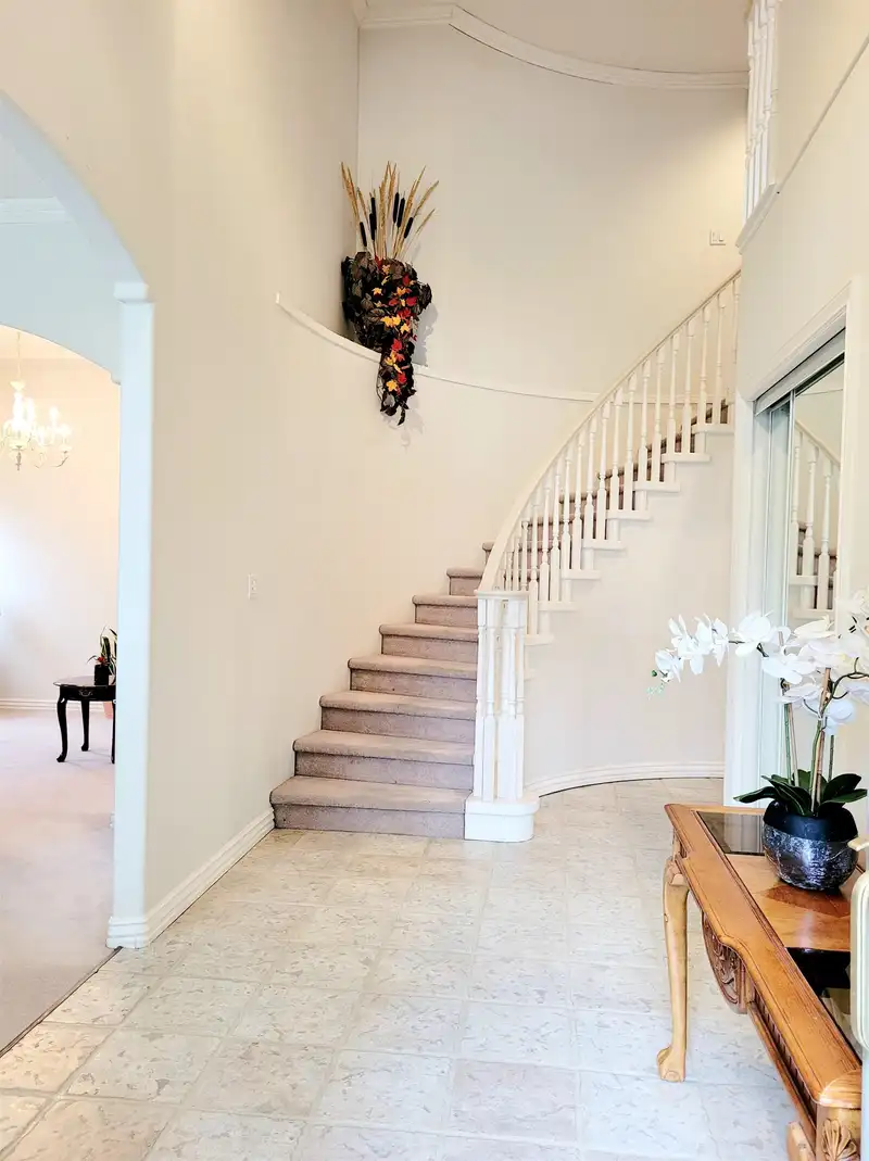 16188 111A AVENUE - photo 3 of 18