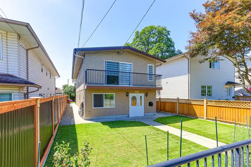 2142 GRANT AVENUE - photo 1 of 40