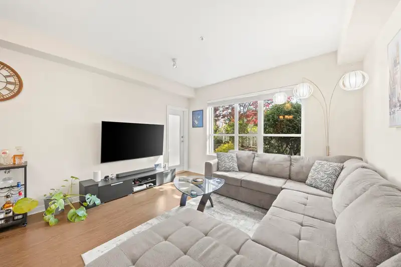 106 6460 194 STREET - photo 2 of 40