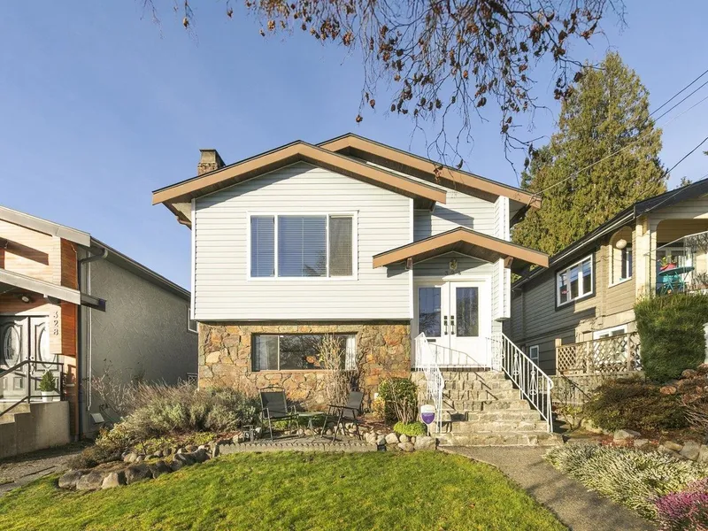 324 W 28TH STREET - photo 2 of 25