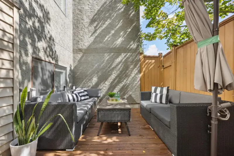 101 2045 FRANKLIN STREET - photo 4 of 16