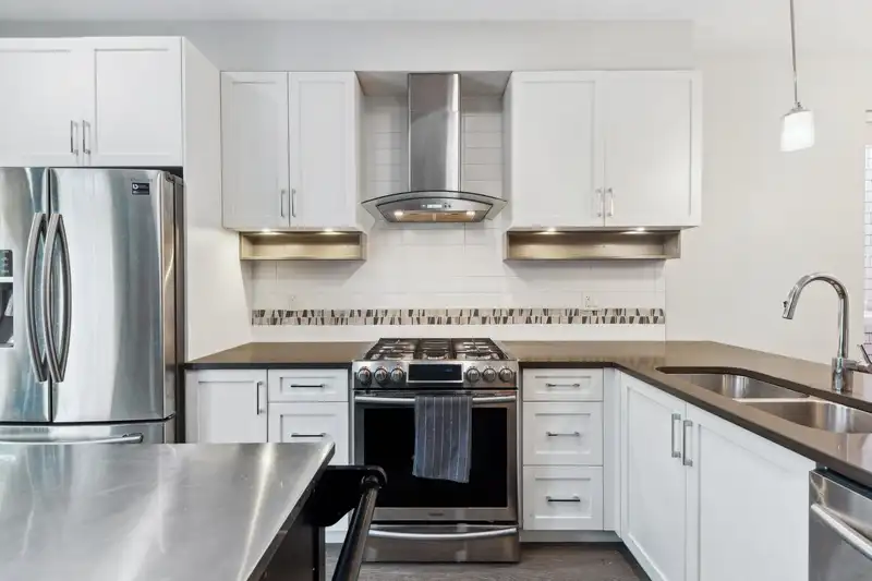 511 4688 HAWK LANE - photo 3 of 35
