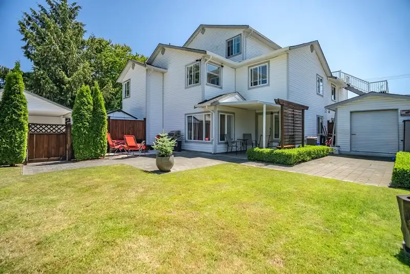 1 20170 MICHAUD CRESCENT - photo 1 of 34