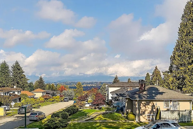 6660-6662 STANLEY STREET - photo 1 of 20