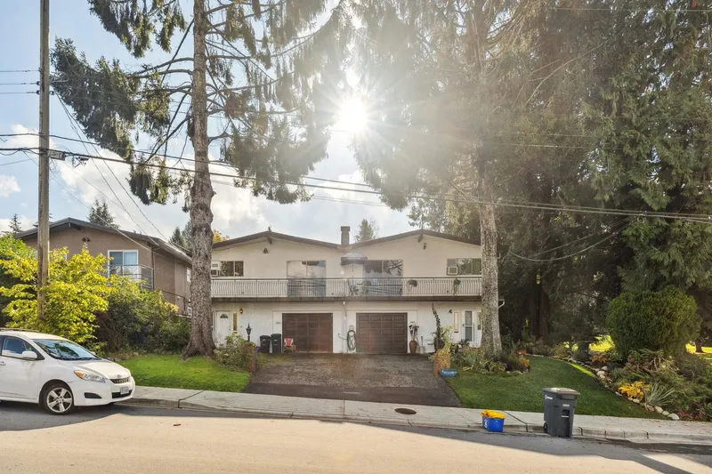 6660-6662 STANLEY STREET - photo 2 of 20