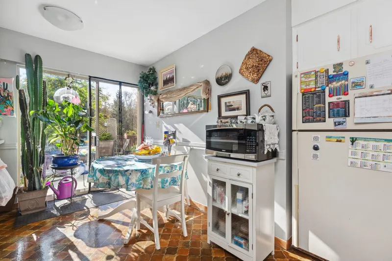 6660-6662 STANLEY STREET - photo 4 of 20