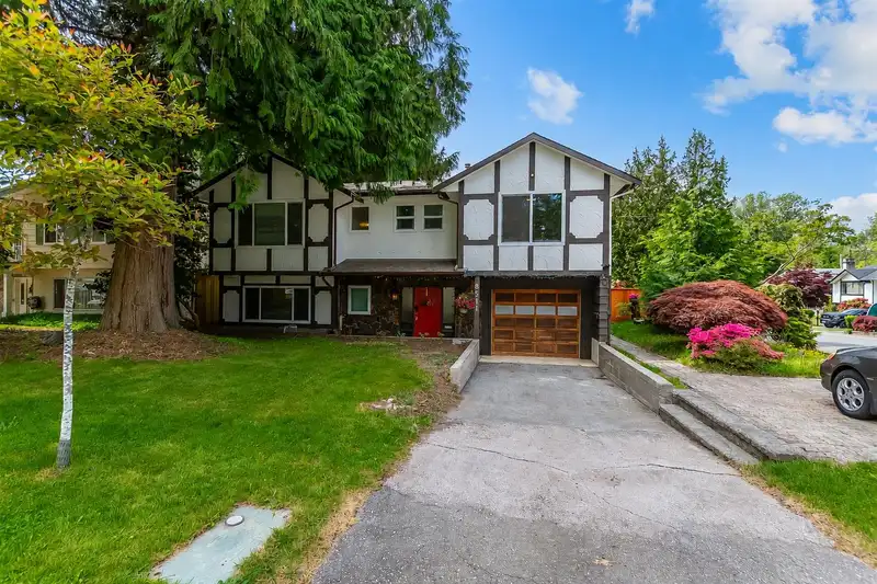 8511 111A STREET - photo 1 of 34