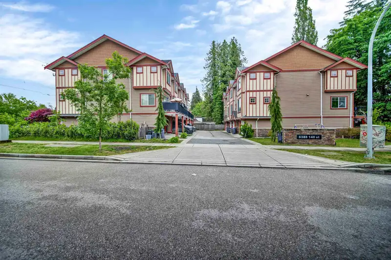 6 6388 140 STREET - photo 2 of 33
