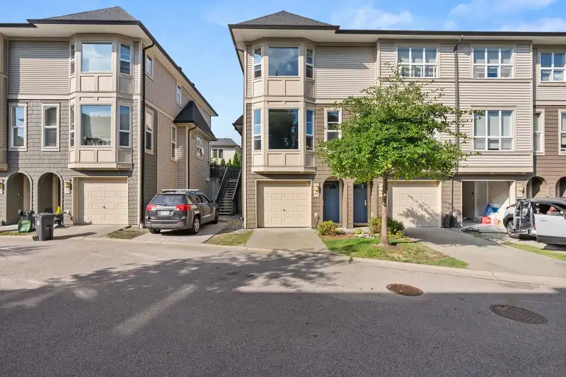 114 7938 209 STREET - photo 3 of 31