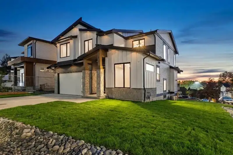 10545 MCVEETY STREET - photo 3 of 40