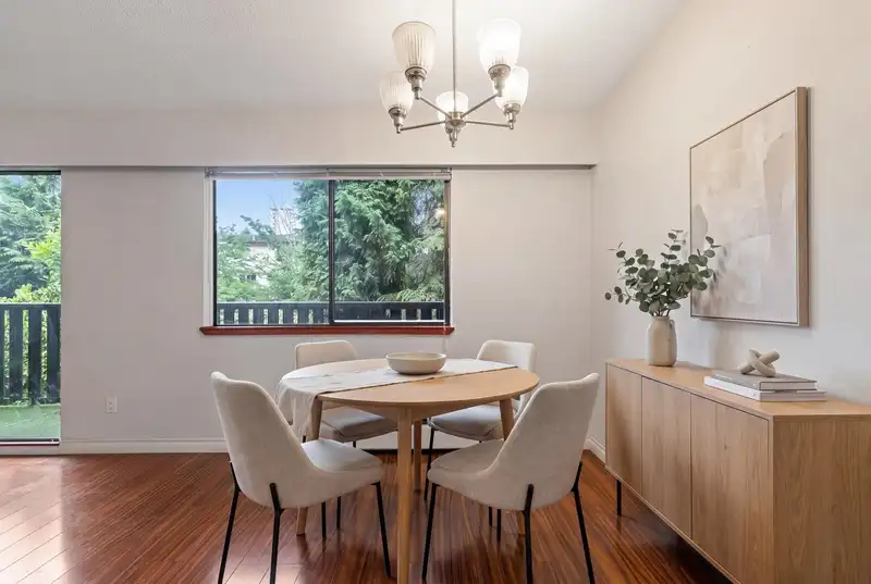 205 175 E 4TH STREET - photo 1 of 11