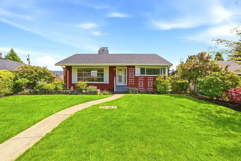 412 BLAIR AVENUE - photo 1 of 39