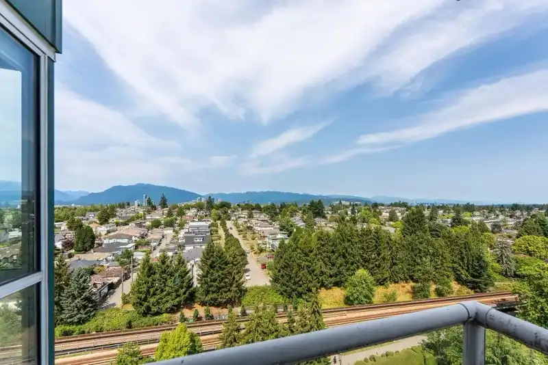 1408 5189 GASTON STREET - photo 1 of 30