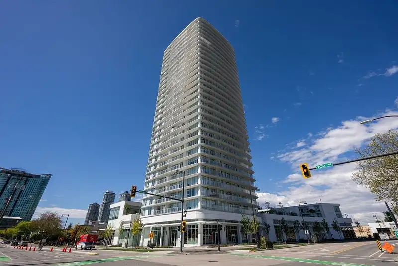 2210 13685 102 AVENUE - photo 1 of 38
